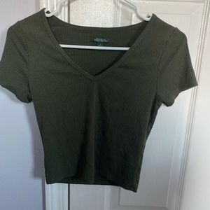 Wild Fable small v-neck crop top